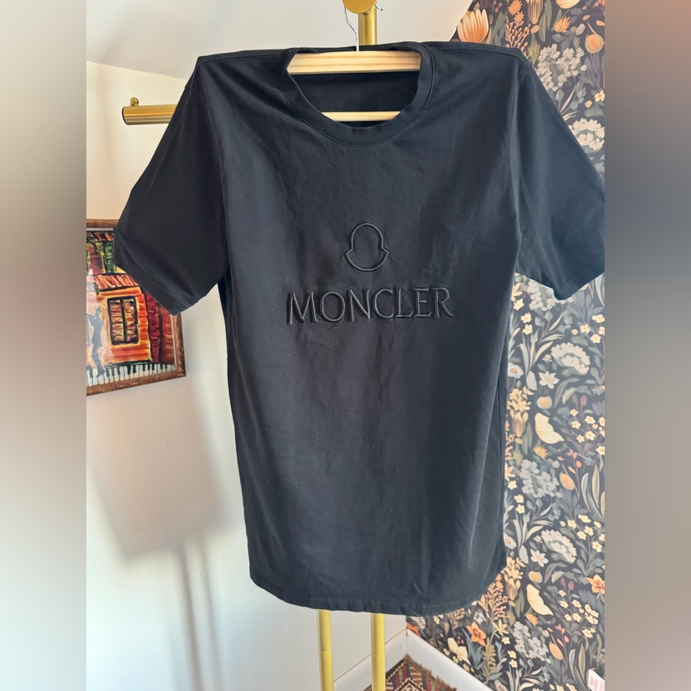 Men's Moncler Embroidered Black Logo T-shirt - Size XL - EUC
